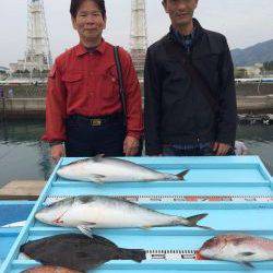 和歌山マリーナシティ海洋釣り堀にてブリ・メジロ・ヒラメ・マダイ