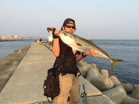 LSJタックルでブリ95cm!