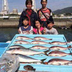 マリーナシティ　釣公園と釣り堀で満喫　アジも大漁