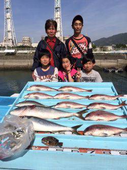 マリーナシティ　釣公園と釣り堀で満喫　アジ…