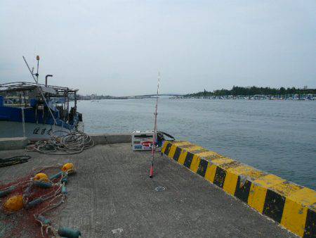 二見港水道で五目釣り