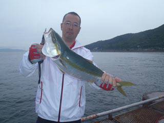 神戸市立須磨海づり公園　ハマチ 	45ｃｍ…