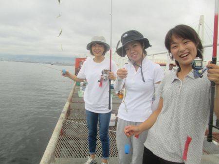 尼崎市立魚つり公園　豆アジ入れ食い