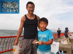 神戸市立平磯海づり公園 ファミリーで豆アジサビキ♪