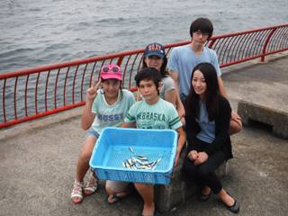 神戸市立平磯海づり公園　サビキでアジ