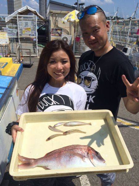 マリーナシティ釣り公園　キスと釣り体験でマ…