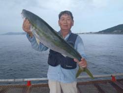 平磯海釣公園　のませでブリ92.5cm