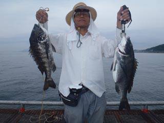 神戸市立須磨海づり公園　落とし込みでチヌ