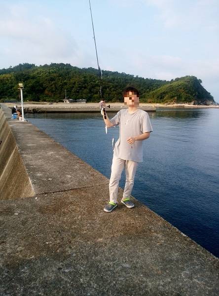 沼島赤灯台でショアジギング&サビキ…