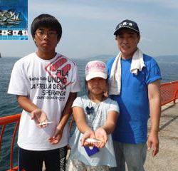 神戸市立平磯海づり公園　サビキでアジ