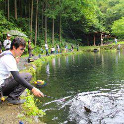 小菅トラウトガーデン 釣果