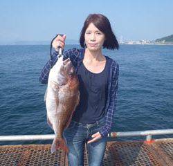 神戸市立須磨海づり公園　ノマセでマダイ