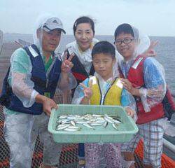 神戸市立須磨海づり公園　サビキでアジ