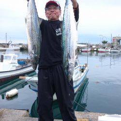 海英丸でサワラゲット！