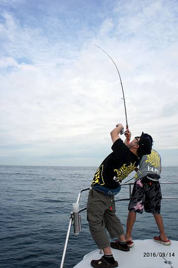 フルコンタクト 釣果