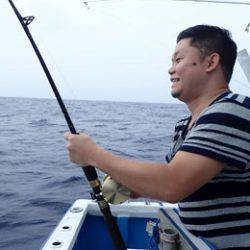 沖縄の釣船クレーンズ・鶴丸 釣果