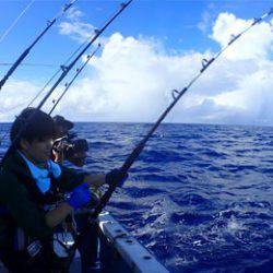 沖縄の釣船クレーンズ・鶴丸 釣果
