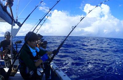 沖縄の釣船クレーンズ・鶴丸 釣果