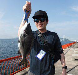 神戸市立平磯海つり公園　ルアーでチヌ