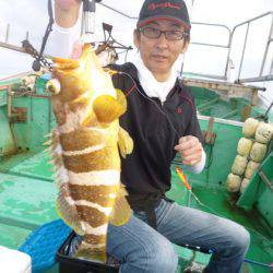 真祐丸 (しんゆうまる) 釣果