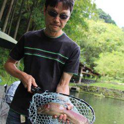 小菅トラウトガーデン 釣果