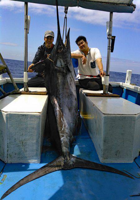 沖縄の釣船クレーンズ・鶴丸 釣果