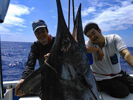 沖縄の釣船クレーンズ・鶴丸 釣果