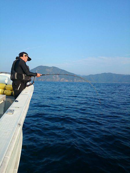 エンペラー 釣果