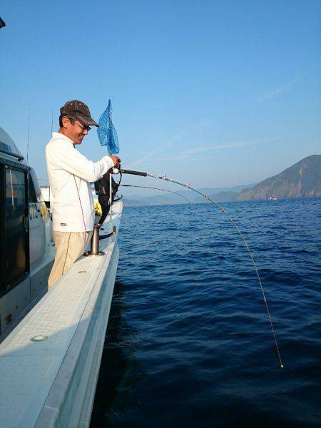 エンペラー 釣果