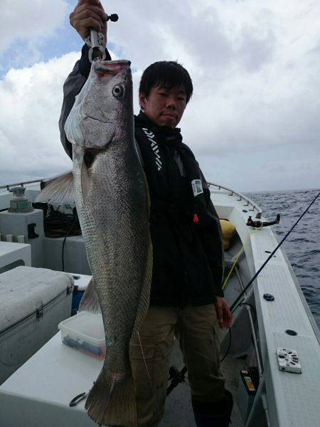 エンペラー 釣果