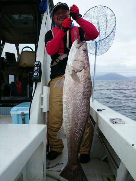 エンペラー 釣果
