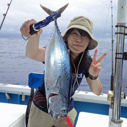 沖縄の釣船クレーンズ・鶴丸 釣果