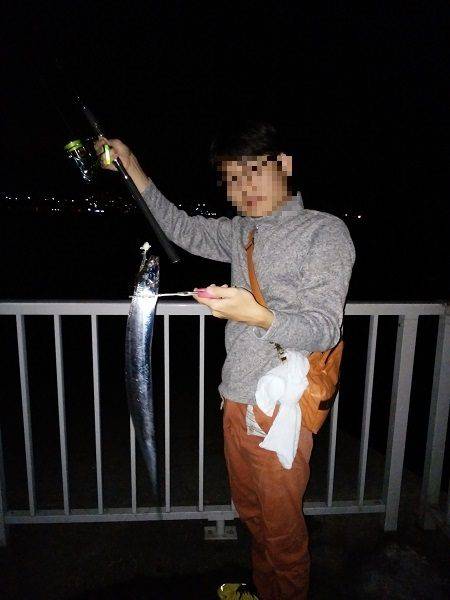 大蔵海岸でタチウオの引き釣り