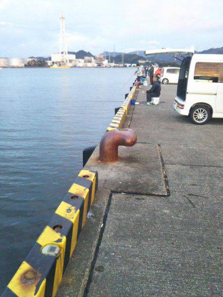 大潟岸壁テンヤでタチウオ