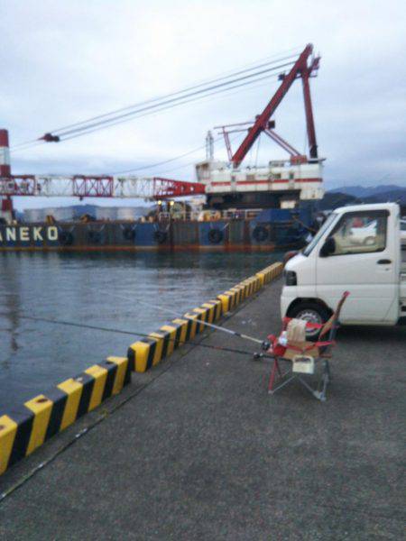 大潟岸壁テンヤでタチウオ