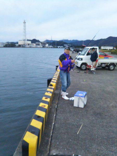 大潟岸壁テンヤでタチウオ