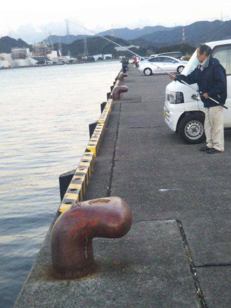 大潟岸壁テンヤでタチウオ