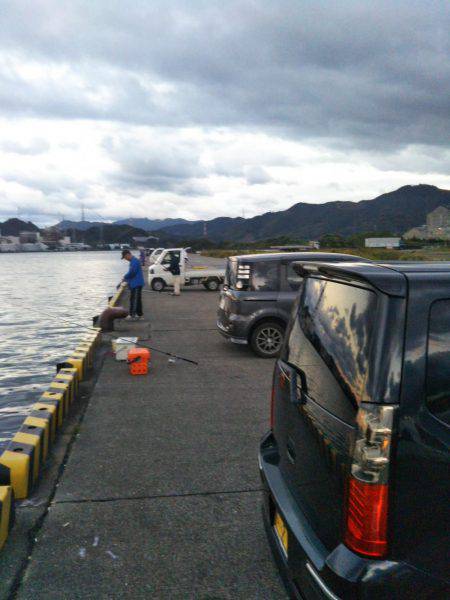 大潟岸壁テンヤでタチウオ