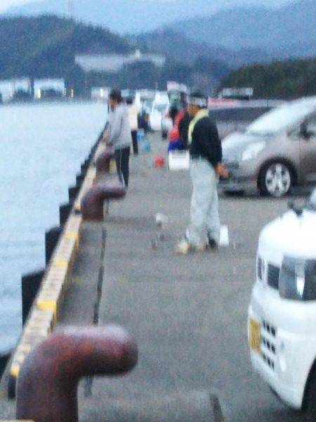 大潟岸壁テンヤでタチウオ