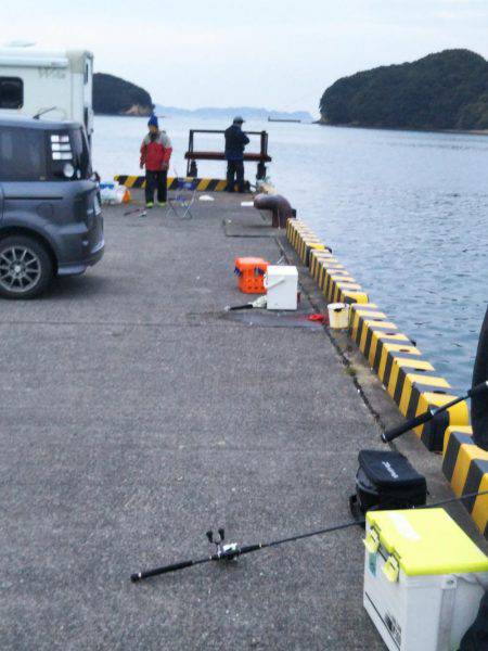 大潟岸壁テンヤでタチウオ