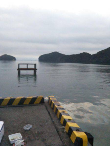 大潟岸壁テンヤでタチウオ