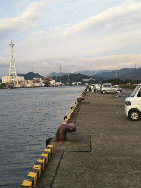 大潟岸壁テンヤでタチウオ