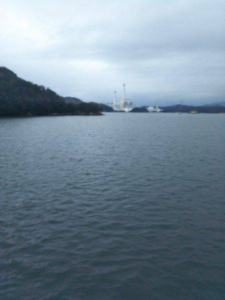 大潟岸壁テンヤでタチウオ