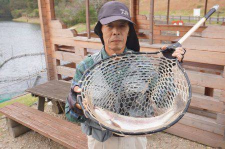 フィッシングレイクたかみや 釣果