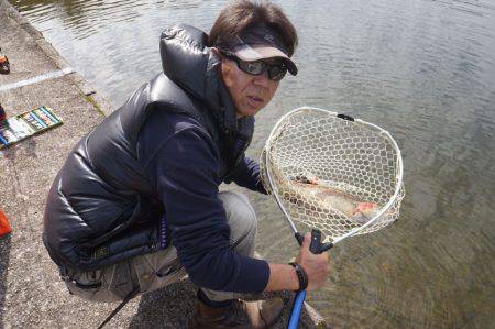 フィッシングレイクたかみや 釣果