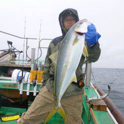 真祐丸 (しんゆうまる) 釣果