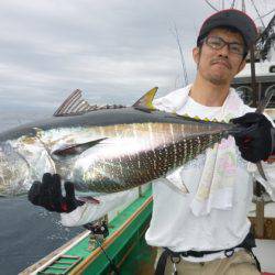真祐丸 (しんゆうまる) 釣果