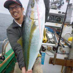 真祐丸 (しんゆうまる) 釣果