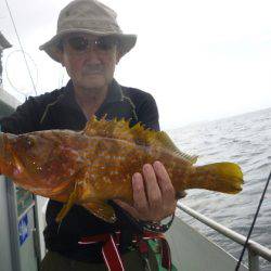 真祐丸 (しんゆうまる) 釣果