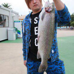 としまえんフィッシングエリア 釣果